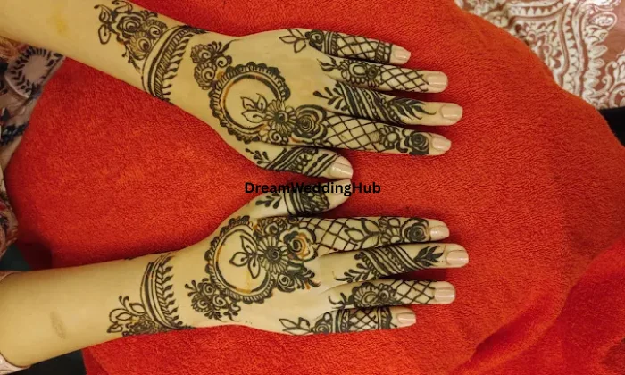 Zeba bridal Mehendi artist